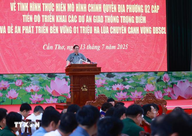 Thủ tướng Phạm Minh Chính chủ trì Hội nghị về thực hiện mô hình chính quyền địa phương 2 cấp và triển khai các dự án trọng điểm vùng Đồng bằng sông Cửu Long. (Ảnh: Dương Giang/TTXVN) ttxvn-thu-tuong-chu-tri-hoi-nghi-ve-thuc-hien-chinh-quyen-hai-cap-vung-dbscl-3.jpg