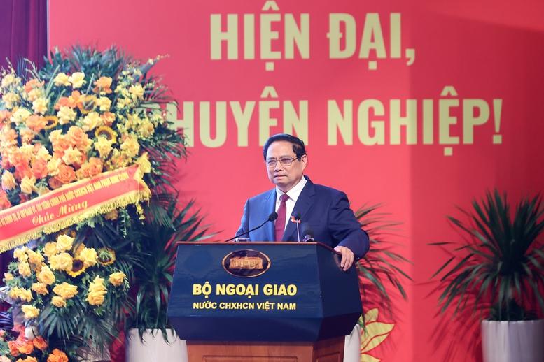 Thủ tướng: Xây dựng ngành ngoại giao chuyên nghiệp, văn minh, hiện đại, nhân văn, hiệu quả- Ảnh 4. Thủ tướng: Xây dựng ngành ngoại giao chuyên nghiệp, văn minh, hiện đại, nhân văn, hiệu quả- Ảnh 4.
