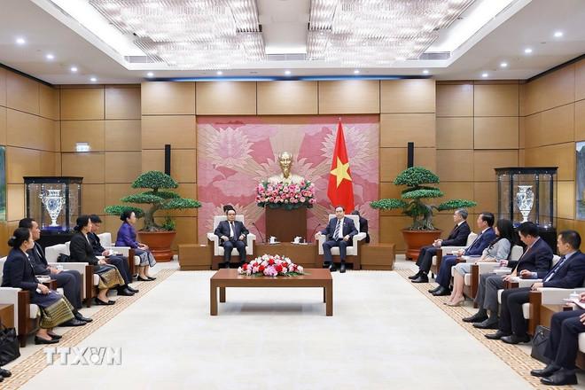 Chủ tịch Quốc hội Trần Thanh Mẫn tiếp Chủ tịch Kiểm toán Nhà nước Lào Viengthavisone Thephachanh. (Ảnh: Doãn Tấn/TTXVN) ttxvn-chu-tich-quoc-hoi-tran-thanh-man-tiep-chu-tich-kiem-toan-nha-nuoc-lao-1.jpg
