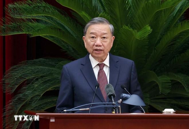 ttxvn-be-mac-hoi-nghi-lan-thu-muoi-hai-ban-chap-hanh-trung-uong-dang-khoa-xiii-2007-2.jpg