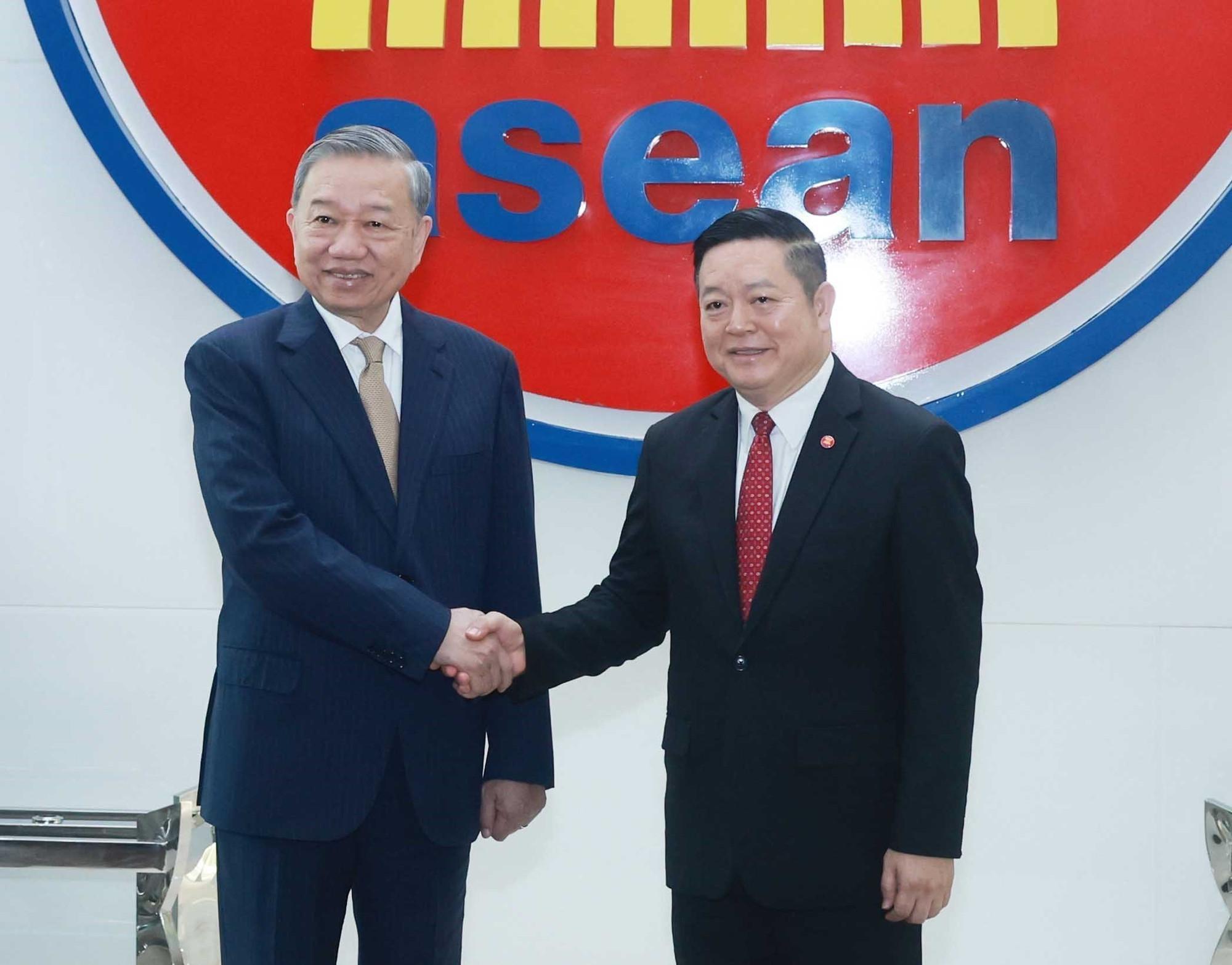 vna-potal-tong-bi-thu-to-lam-tham-chinh-thuc-ban-thu-ky-asean-7904171.jpg