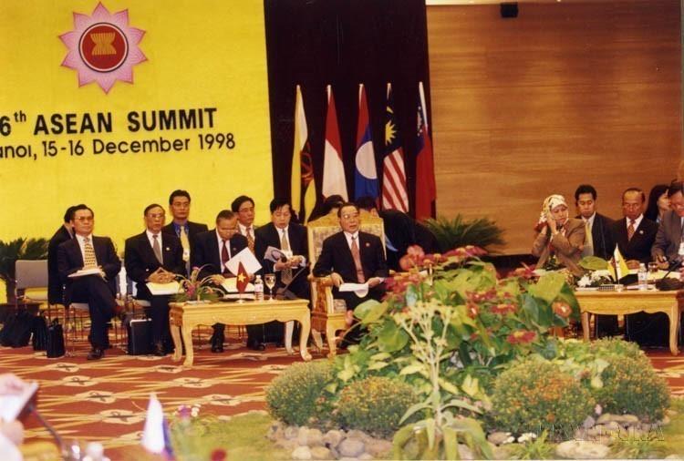 vna-potal-viet-nam-dong-gop-tich-cuc-chu-dong-va-co-trach-nhiem-vao-su-phat-trien-cua-asean-8164330.jpg