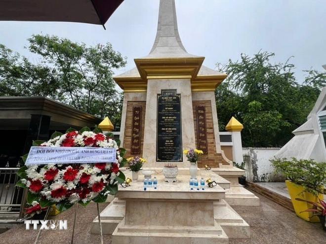 Đài tưởng niệm Liệt sỹ Việt kiều tại Udon Thani, Thái Lan. (Ảnh: TTXVN phát) ttxvn-kieu-bao-thai-lan-tuong-nho-cac-anh-hung-liet-sy-da-hy-sinh-vi-to-quoc-8177158.jpg