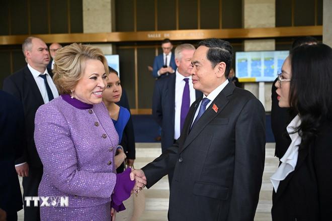 Chủ tịch Quốc hội Trần Thanh Mẫn gặp Chủ tịch Hội đồng Liên bang Nga Valentina Matviyenko. (Ảnh: TTXVN) ttxvn-chu-tich-quoc-hoi-gap-chu-tich-hoi-dong-lien-bang-nga-matviyenko.jpg