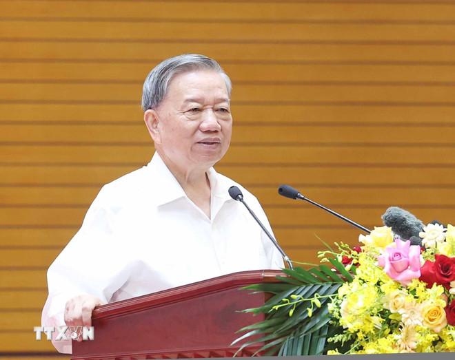 Tổng Bí thư Tô Lâm phát biểu. (Ảnh: Thống Nhất/TTXVN) ttxvn-tong-bi-thu-to-lam-gap-mat-dai-bieu-co-cong-voi-voi-cach-mang-3107-9.jpg