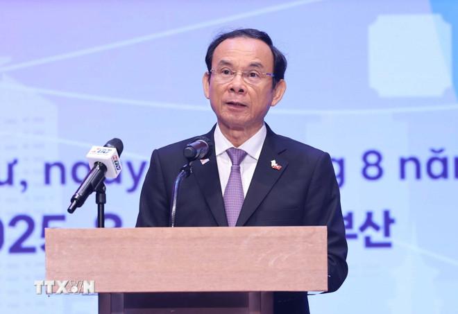 ttxvn-tong-bi-thu-du-le-ra-mat-tong-lanh-su-quan-viet-nam-tai-busan-han-quoc-4.jpg