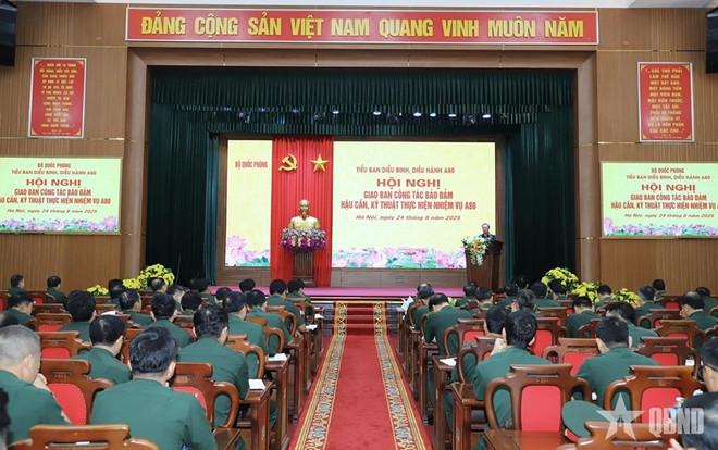 Quang cảnh Hội nghị giao ban công tác bảo đảm hậu cần, kỹ thuật cho việc thực hiện nhiệm vụ diễu binh, diễu hành tại Lễ kỷ niệm 80 năm Cách mạng Tháng Tám thành công và Quốc khánh 2/9 (nhiệm vụ A80). (Nguồn: Quân đội Nhân dân) giao-ban-tong-hop-luyen.jpg