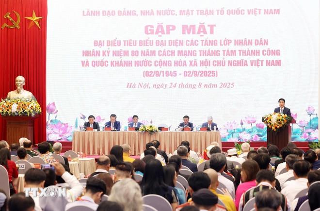 Chủ tịch nước Lương Cường phát biểu. (Ảnh: Lâm Khánh/TTXVN) ttxvn-chu-tich-nuoc-va-thu-tuong-gap-mat-dai-bieu-tieu-bieu-15.jpg