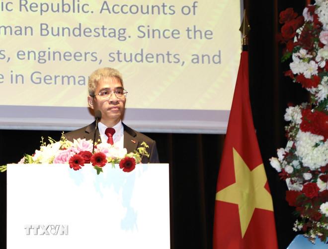ttxvn-dai-su-quan-viet-nam-tai-duc-2.jpg