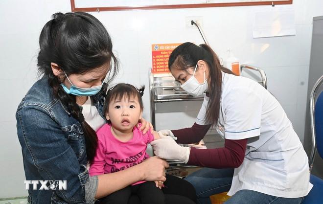 ttxvn-ninh-binh-day-nhanh-tiem-vaccine-phong-soi-resize.jpg