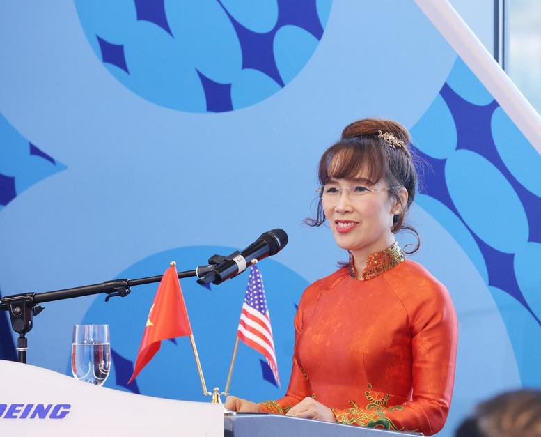 Chủ tịch nước Lương Cường chứng kiến bàn giao tàu bay Boeing đầu tiên cho Vietjet- Ảnh 5.