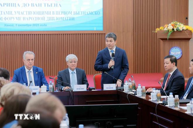 Chủ tịch Liên hiệp các tổ chức hữu nghị Việt Nam Phan Anh Sơn phát biểu. (Ảnh: An Đăng/TTXVN) ttxvn-viet-nam-nga-2.jpg
