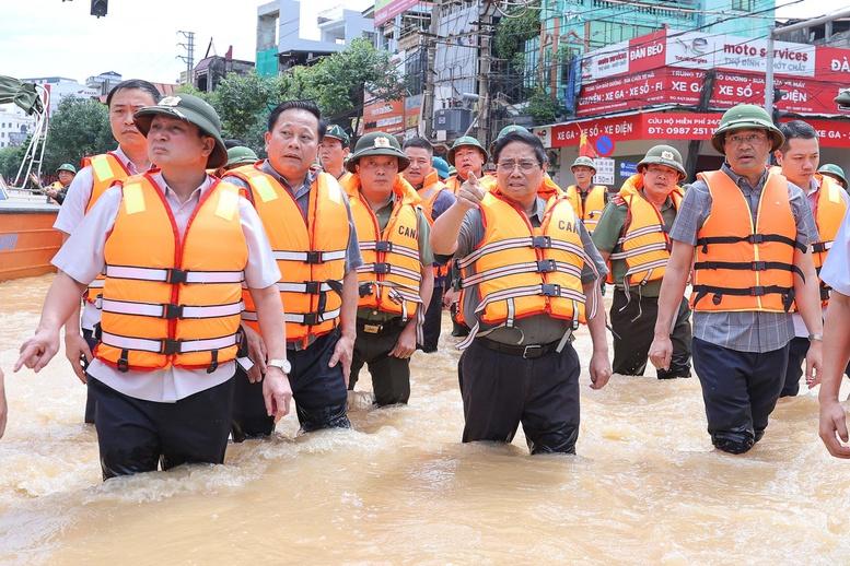 Thủ tướng Phạm Minh Chính tới Thái Nguyên thăm hỏi người dân, chỉ đạo khắc phục hậu quả mưa lũ- Ảnh 4.