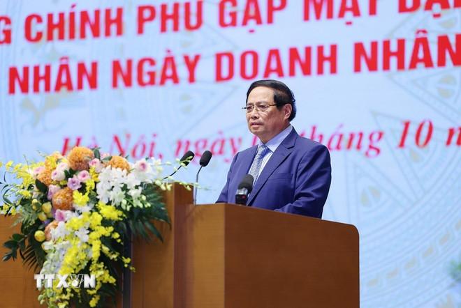 Thủ tướng Phạm Minh Chính phát biểu tại Hội nghị gặp mặt đại diện doanh nghiệp nhân Ngày doanh nhân Việt Nam. (Ảnh: Dương Giang/TTXVN) ttxvn-0910-thu-tuong-gap-mat-doanh-nhan-6.jpg