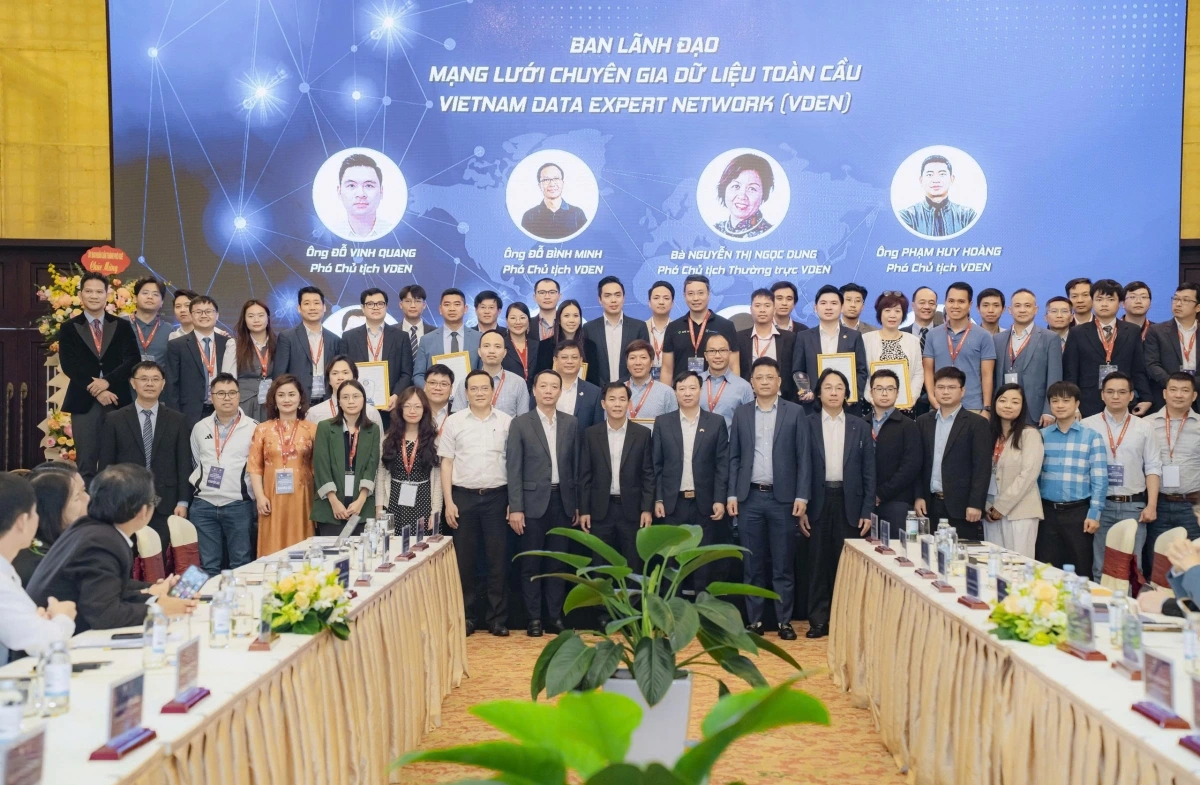 ra mắt mạng lưới chuyên gia dữ liệu toàn cầu tại huế hình ảnh 2 ra mat mang luoi chuyen gia du lieu toan cau tai hue hinh anh 2