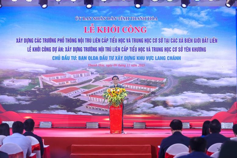 Thủ tướng: Từng ngôi trường mới nơi biên giới sẽ là nơi gieo con chữ, ươm mầm tri thức, thắp sáng ước mơ, hiện thực hóa khát vọng- Ảnh 4. Thủ tướng: Từng ngôi trường mới nơi biên giới sẽ là nơi gieo con chữ, ươm mầm tri thức, thắp sáng ước mơ, hiện thực hóa khát vọng- Ảnh 4.