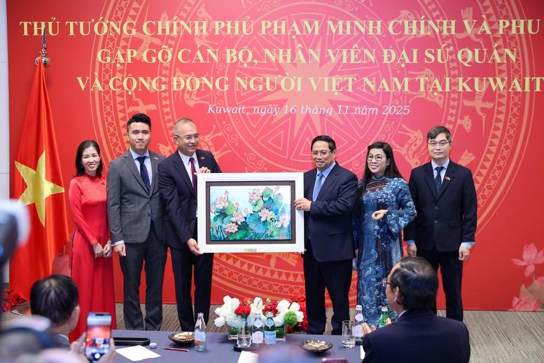 Thủ tướng: Thiết kế chính sách thuận lợi nhất cho kiều bào- Ảnh 11. Thủ tướng: Thiết kế chính sách thuận lợi nhất cho kiều bào- Ảnh 11.