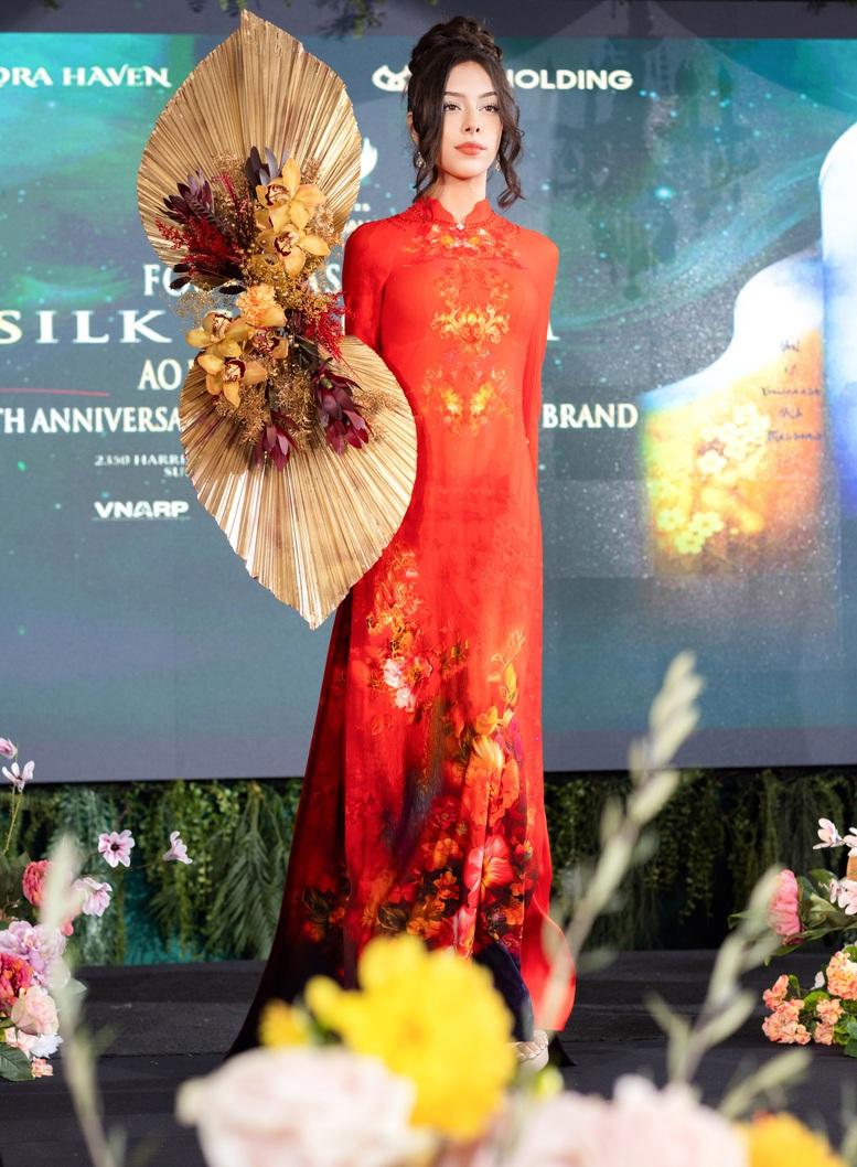 NTK Đỗ Trịnh Hoài Nam quảng bá tinh hoa Áo dài Việt đến Hoa Kỳ- Ảnh 11.