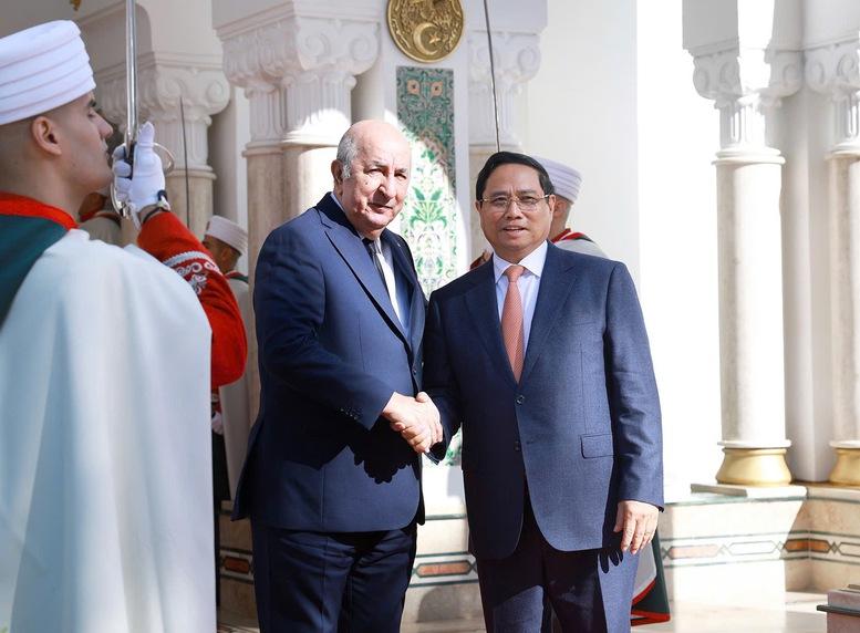 Thủ tướng Phạm Minh Chính hội kiến Tổng thống Algeria- Ảnh 2. Thủ tướng Phạm Minh Chính hội kiến Tổng thống Algeria- Ảnh 2.