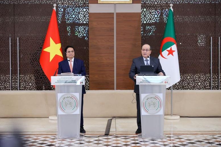 Thủ tướng Algeria: Đưa quan hệ hợp tác với Việt Nam trở thành hình mẫu trong quan hệ quốc tế- Ảnh 4. Thủ tướng Algeria: Đưa quan hệ hợp tác với Việt Nam trở thành hình mẫu trong quan hệ quốc tế- Ảnh 4.