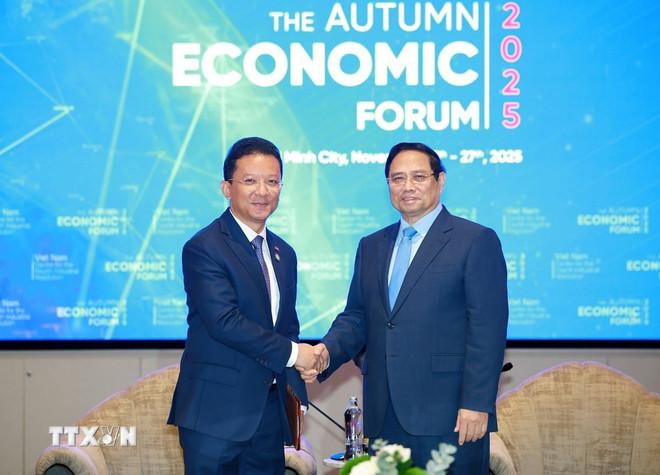 Thủ tướng Phạm Minh Chính tiếp Bộ trưởng Bộ Công nghiệp, Khoa học, Công nghệ và Đổi mới sáng tạo Campuchia Hem Vanndy. (Ảnh: Dương Giang/TTXVN) ttxvn-thu-tuong-tiep-bo-truong-bo-cong-nghiep-khoa-hoc-cong-nghe-va-doi-moi-sang-tao-campuchia-26.jpg