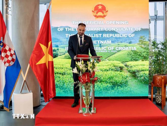 ttxvn-khai-truong-van-phong-lanh-su-danh-du-viet-nam-tai-croatia-2.jpg