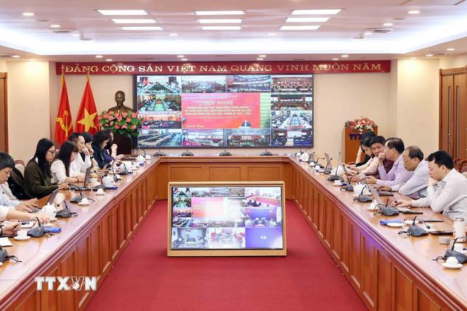 Đảng ủy Thông tấn xã Việt Nam tham dự hội nghị nghiên cứu, học tập, quán triệt, tuyên truyền và triển khai thực hiện Nghị quyết Đại hội đại biểu Đảng bộ Chính phủ lần I tại số 5 Lý Thường Kiệt, Hà Nội. (Nguồn: TTXVN) ttxvn-1012-nghi-quyet-dai-hoi-dang-bo-chinh-phu-7.jpg