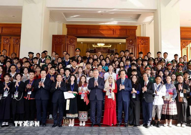 Tổng Bí thư Tô Lâm gặp mặt học sinh, sinh viên, thanh niên dân tộc thiểu số tiêu biểu- Ảnh 3.