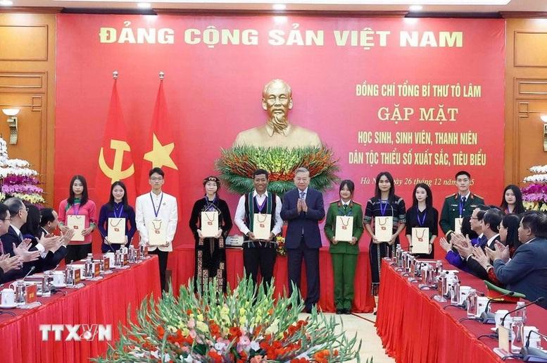 Tổng Bí thư Tô Lâm gặp mặt học sinh, sinh viên, thanh niên dân tộc thiểu số tiêu biểu- Ảnh 2.