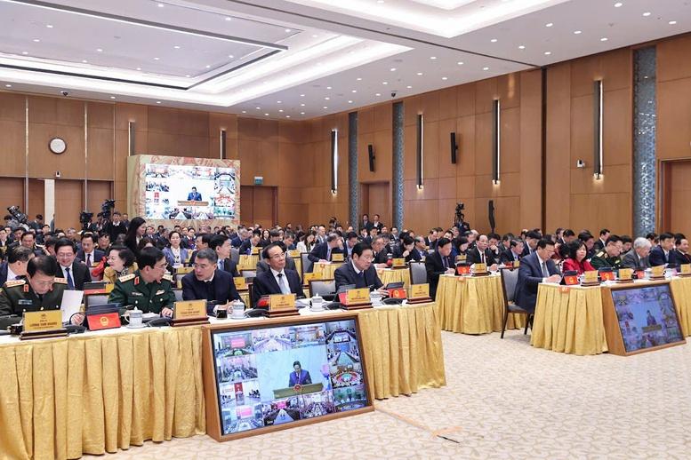 Kinh tế - xã hội năm 2025: Nhiều chỉ số cao kỷ lục; hoàn thiện thể chế có cường độ chưa từng thấy- Ảnh 2. Kinh tế - xã hội năm 2025: Nhiều chỉ số cao kỷ lục; hoàn thiện thể chế có cường độ chưa từng thấy- Ảnh 2.