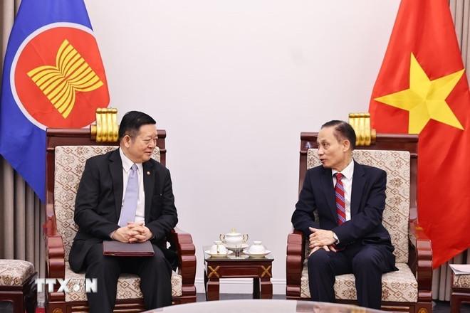 ttxvn-bi-thu-trung-uong-dang-bo-truong-bo-ngoai-giao-tiep-tong-thu-ky-asean-8530252.jpg