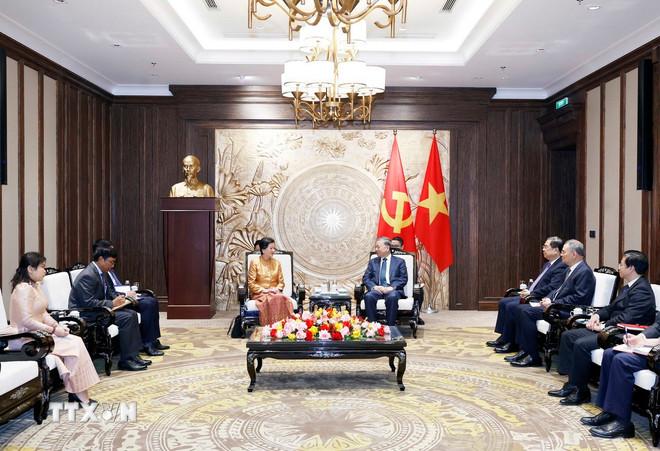 Tổng Bí thư Tô Lâm tiếp Đại sứ Vương quốc Campuchia tại Việt Nam Chea Kimtha. (Ảnh: Thống Nhất/TTXVN) ttxvn-1401-tong-bi-thu-tiep-dai-su-campuchia-4.jpg