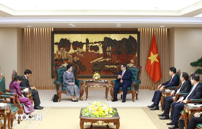 ttxvn-thu-tuong-tiep-dai-su-campuchia-den-chao-tu-biet-1.jpg