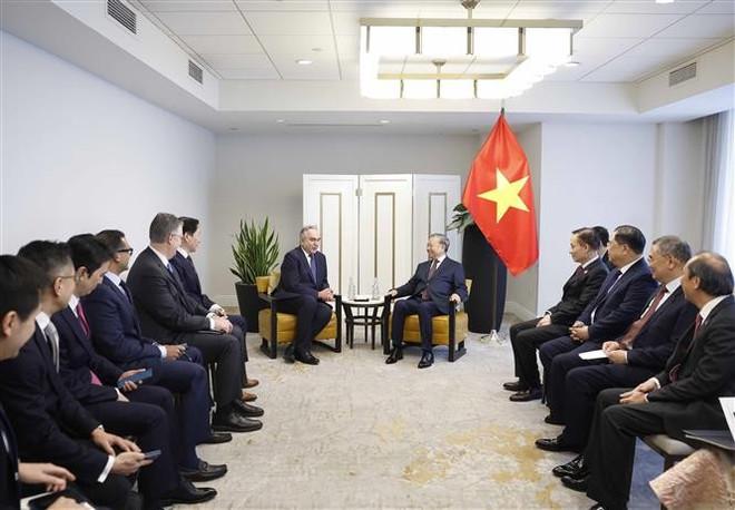 Tổng Bí thư Tô Lâm tiếp cựu Thứ trưởng thứ nhất Bộ Ngoại giao Hoa Kỳ Kurt Campbell. (Ảnh: Thống Nhất/TTXVN) vna-potal-tong-bi-thu-to-lam-tiep-cuu-thu-truong-thu-nhat-bo-ngoai-giao-hoa-ky-8599952.jpg