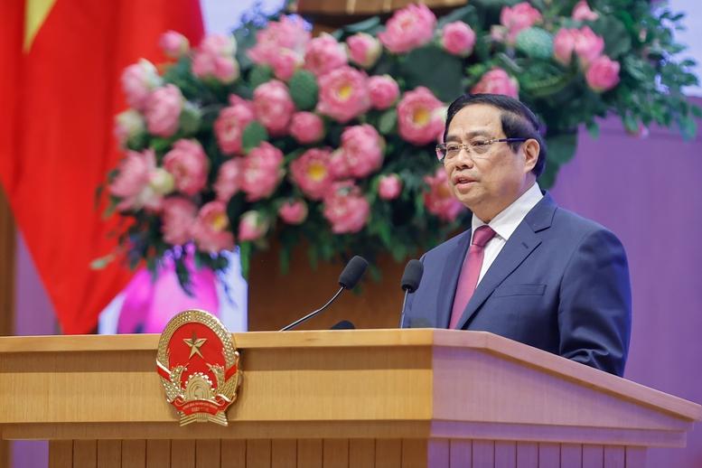 Thủ tướng: Phụ nữ Việt Nam vượt qua chính mình, trở thành lực lượng nòng cốt, nhân tố kiến tạo tiến trình đổi mới và phát triển- Ảnh 2.