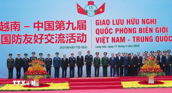 ttxvn-giao-luu-huu-nghi-quoc-phong-bien-gioi-viet-nam-trung-quoc-lan-thu-9-8.jpg