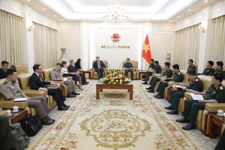 Phó Thủ tướng, Bộ trưởng Bộ Quốc phòng Phan Văn Giang tiếp Phó Ngoại trưởng Hoa Kỳ- Ảnh 2. Phó Thủ tướng, Bộ trưởng Bộ Quốc phòng Phan Văn Giang tiếp Phó Ngoại trưởng Hoa Kỳ- Ảnh 2.