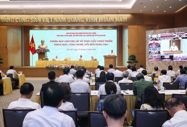 Thủ tướng: Khẩn trương trình cơ chế đột phá giao ngân sách, giao thẩm quyền trong phát triển KHCN, đổi mới sáng tạo- Ảnh 3.