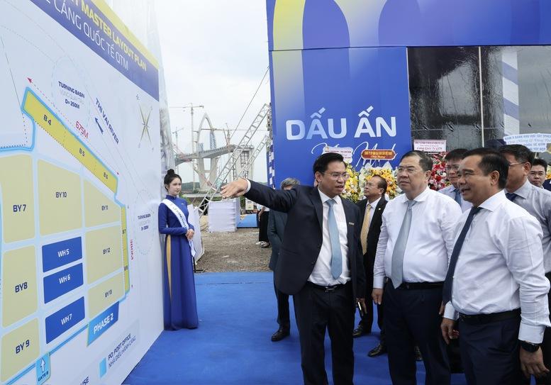 Phó Thủ tướng Thường trực Phạm Gia Túc dự lễ khởi công dự án cảng biển thuộc Cụm cảng nước sâu Cái Mép-Thị Vải (TPHCM)- Ảnh 4.