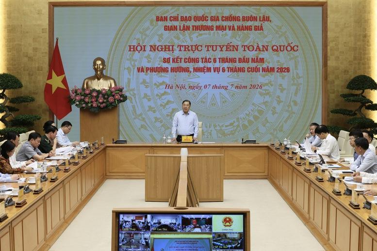 Phó Thủ tướng Thường trực Phạm Gia Túc: Chống buôn lậu, gian lận thương mại, hàng giả là nhiệm vụ thường xuyên, không có điểm dừng- Ảnh 1.