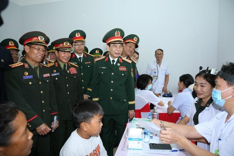 Đại tướng Phan Văn Giang dự các hoạt động Giao lưu quốc phòng biên giới tại Lào- Ảnh 5.