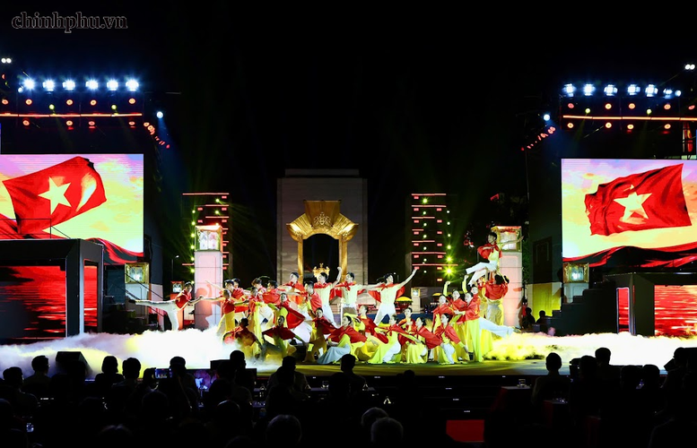 Tổng Bí thư, Chủ tịch nước Tô Lâm dự Cầu truyền hình ‘Sao sáng dẫn đường’- Ảnh 11.