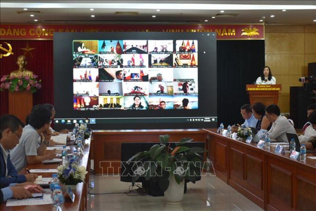 211017-vna_potal_hoi_thao_xay_dung_va_phat_trien_cac_mang_luoi_chuyen_gia_tri_thuc_trong_cac_linh_vuc_cong_nghe_chien_luoc_stand-1.jpg