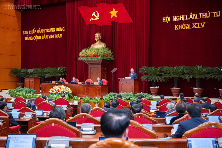 Xây dựng Đảng và hệ thống chính trị đủ sức lãnh đạo, tổ chức thực hiện các mục tiêu phát triển- Ảnh 4.