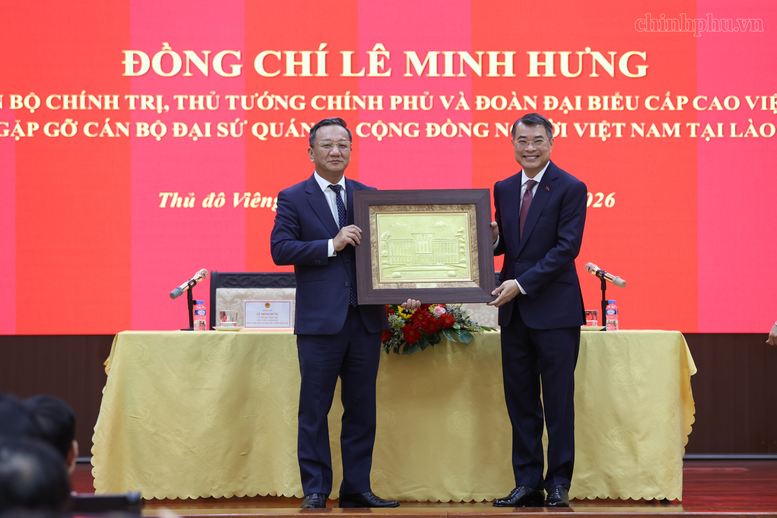 Thủ tướng: Quan hệ đặc biệt Việt Nam - Lào 'được nuôi dưỡng từ nhân dân'- Ảnh 5.